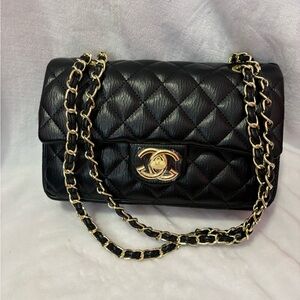 Elegant Black Quilted Shoulder Bag with Gold Chain